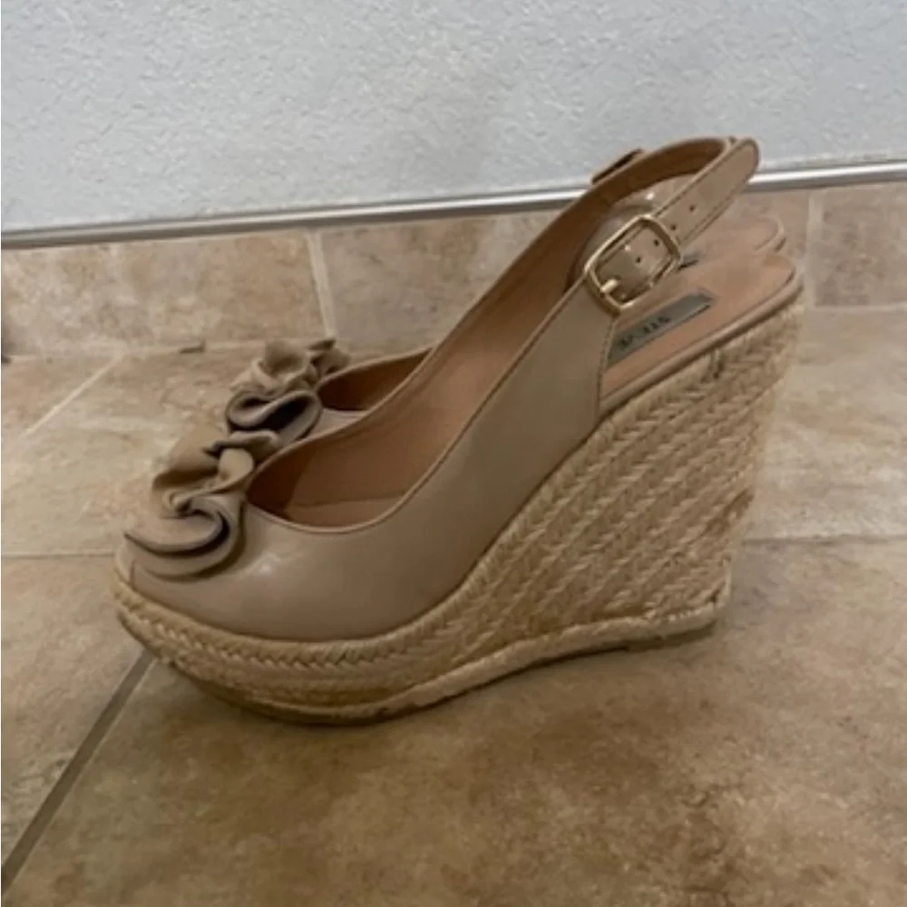 Steve Madden Blush Wedges Size 8